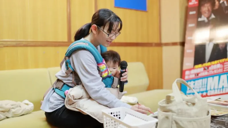 【ヒトカラ】子連れでヒトカラはあり?一人専用ブースは利用できるの?